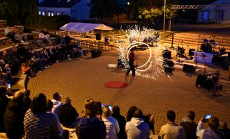 galerie-AVEC T.A.R. / MAC. : ANY-MARTIN-RIEUX ACCUEILLE JÉRÉMY L'ARTISTE